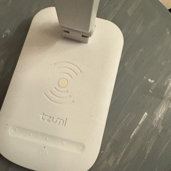 Tzumi 7998 Qi Wireless Phone Charging Desk Lamp white slim design - Picture 16 of 16